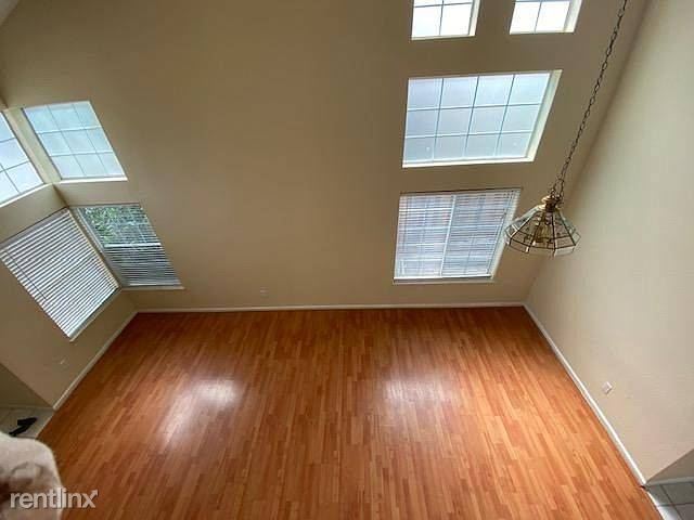 Building Photo - 38762 Litchfield Cir