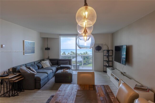 Building Photo - 10275 Collins Ave