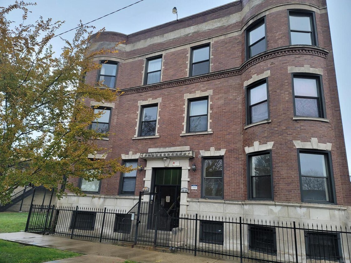 5039 S Prairie Ave Unit 1S, Chicago, IL 60615 Condo for Rent in