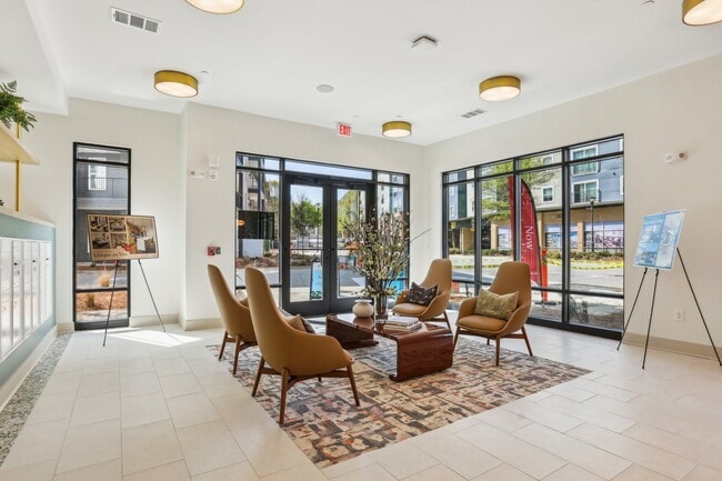 Building Photo - Solis Kennesaw