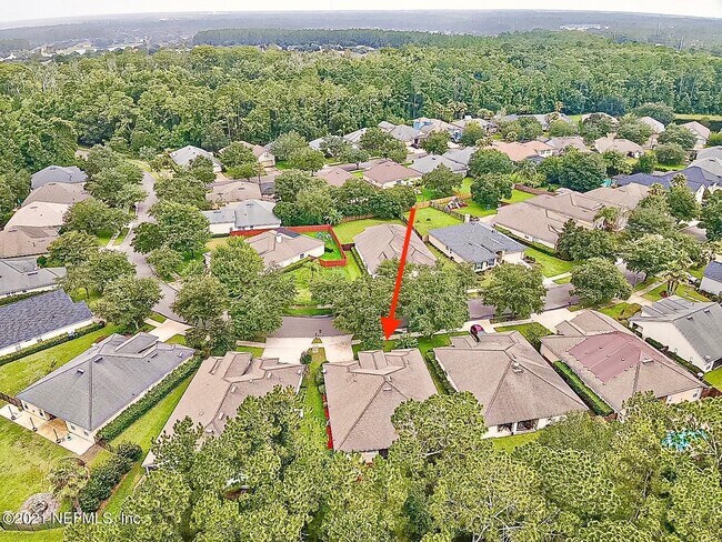 Foto del edificio - 6466 Ginnie Springs Rd