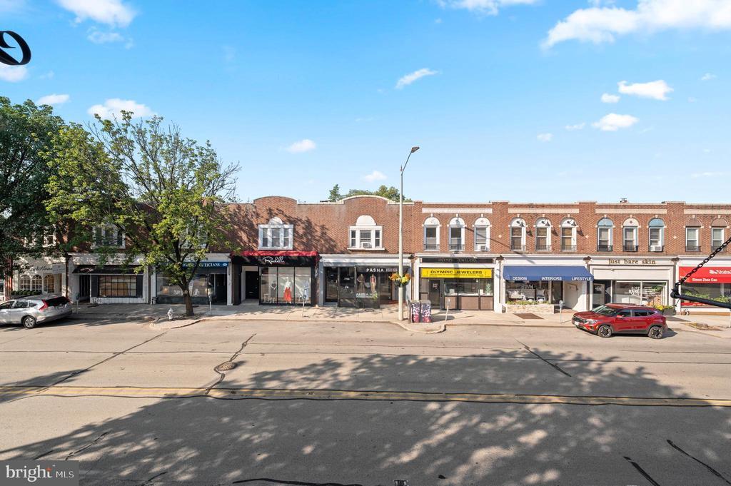 Foto del edificio - 834 W Lancaster Ave