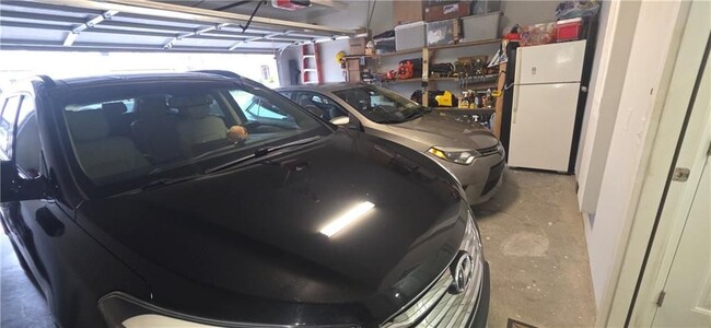 Foto del edificio - 4768 Rdg Vly Dr