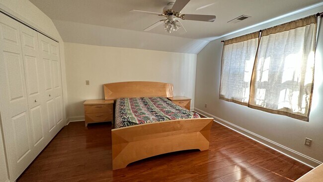 Building Photo - 4612 Narayan St