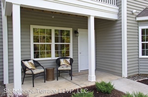 Foto principal - 18 Stoneledge Dr
