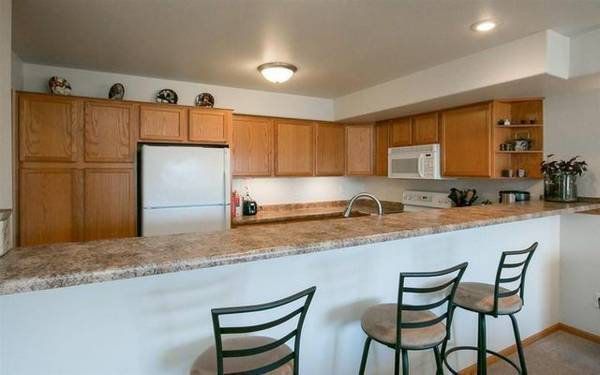 Foto del edificio - Beautiful 3 bedroom, 2.5 bathroom Townhouse Condo
