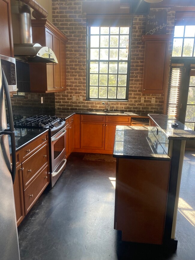 Building Photo - Heritage Lofts