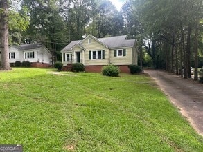 Building Photo - 815 Springer Dr