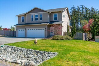 Building Photo - 950 Lyle Ridge Cir