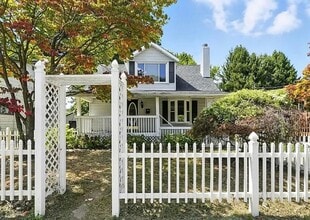 Building Photo - 868 Iredell St