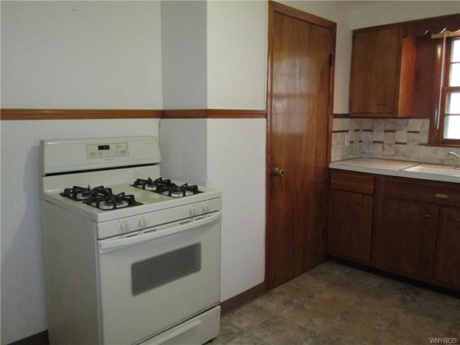 Building Photo - 2 bedroom in Tonawanda-Town NY 14217