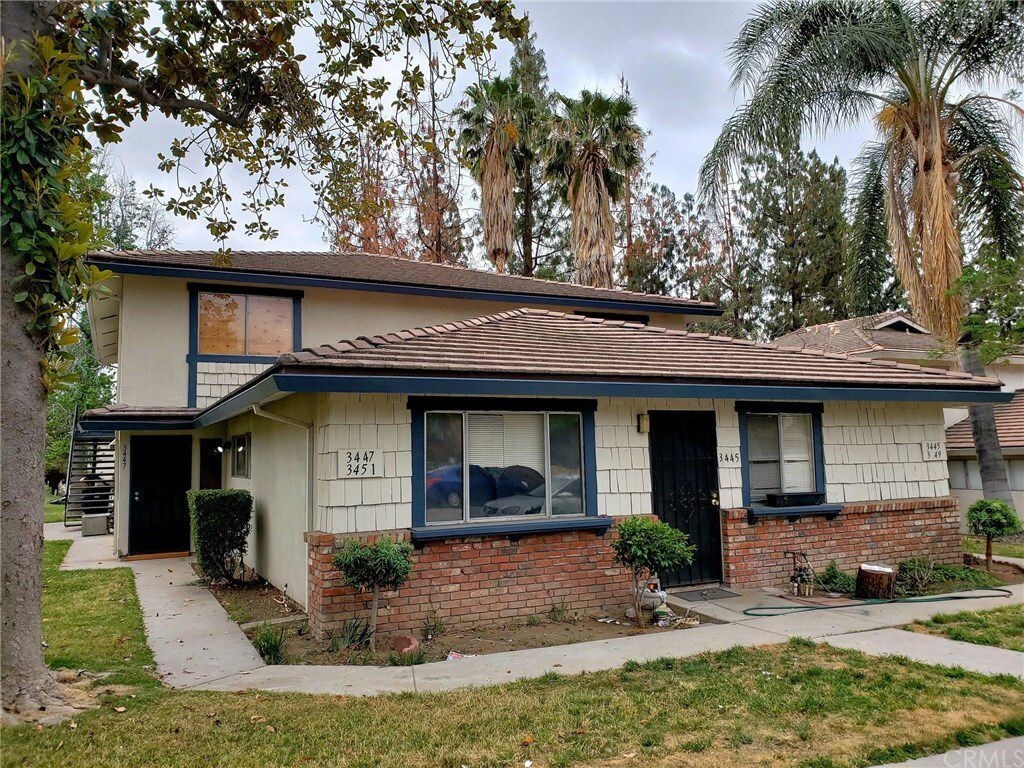 Primary Photo - 3425 Rainbow Ln