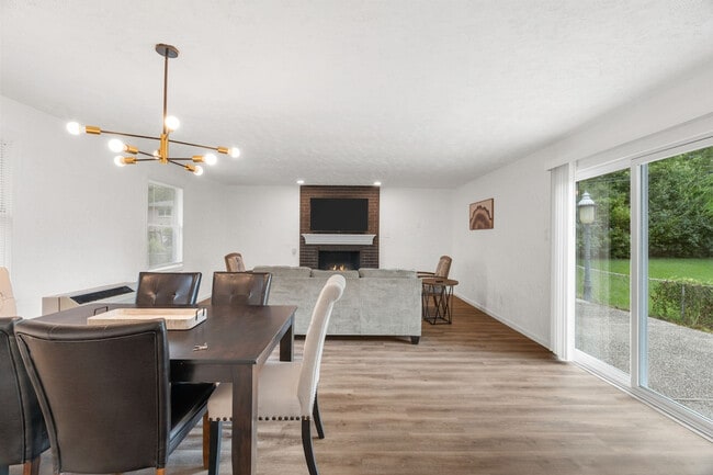 Building Photo - 11814 Flushing Dr