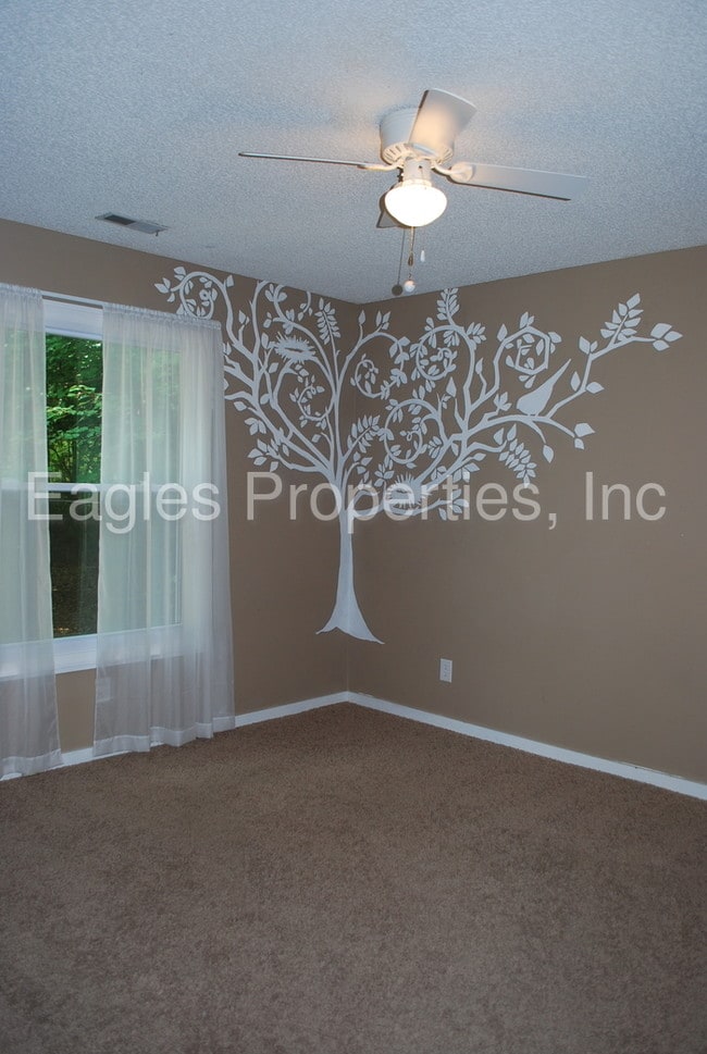 Building Photo - 200 Clairmont Rd Goldsboro, NC 27534