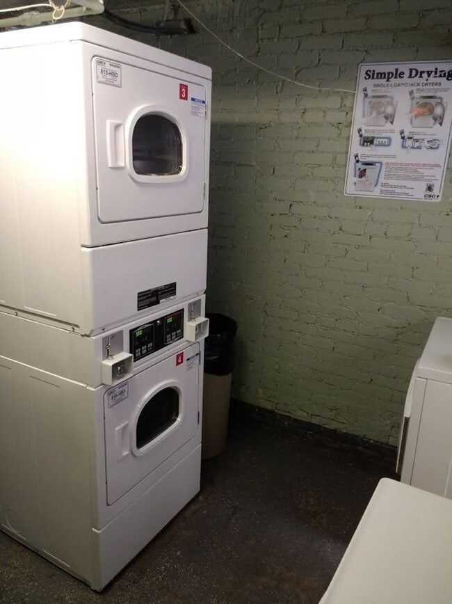 Foto del edificio - 1BR/1Bth unit. Great location, Right on T, Heat/Hot Water included