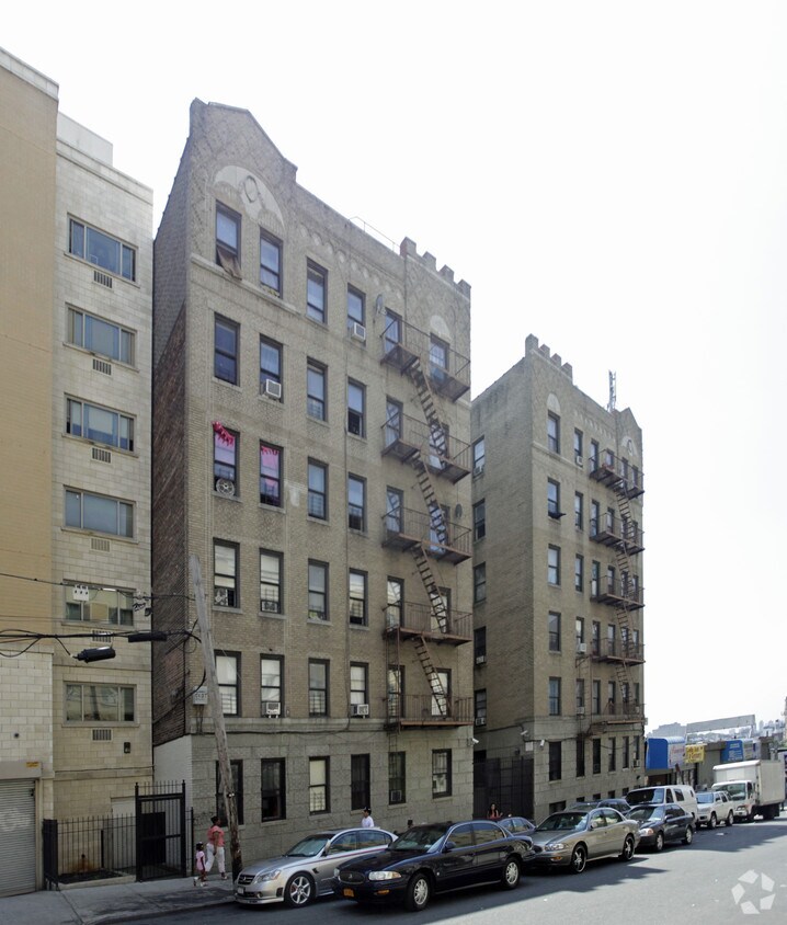 Jesup Court Apartments in Bronx, NY