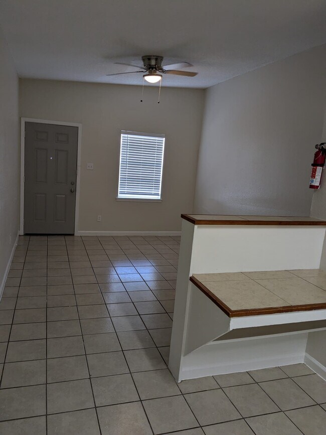 Foto del edificio - 3357 Frick Rd