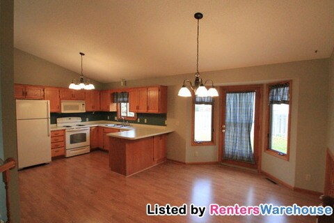 Building Photo - 13063 Arrowhead St NW