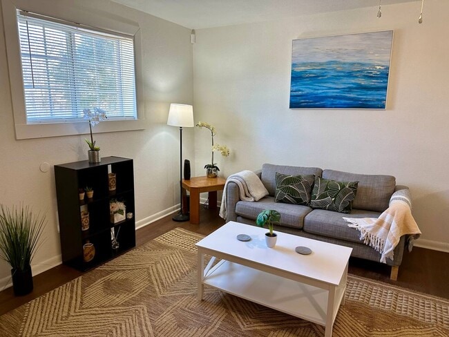 Photo - 822 2nd St SW House