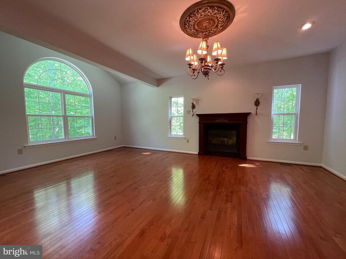 2015 Rosedale Ln, Huntingtown, MD 20639 House Rental in Huntingtown