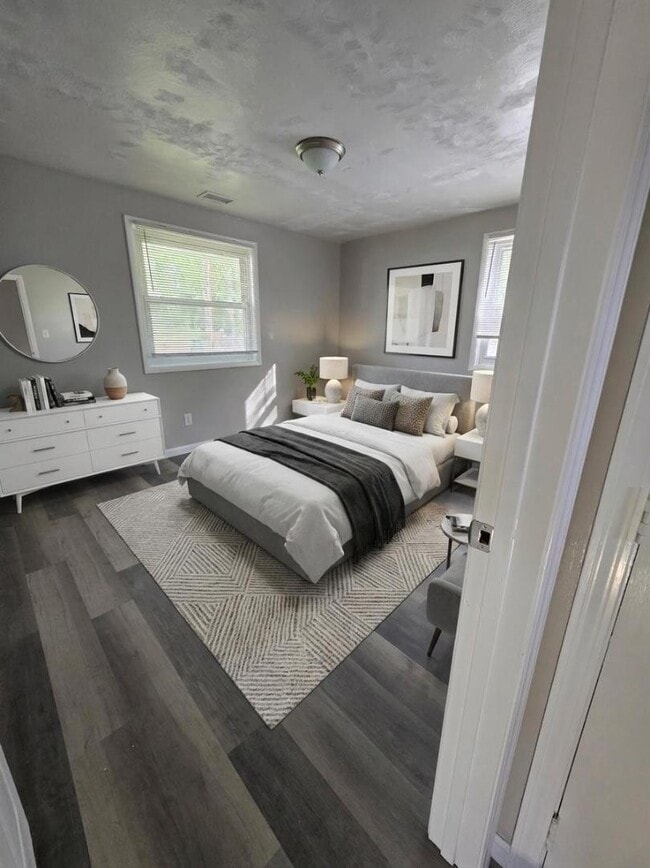 Foto del edificio - 1306 Cartwright Dr