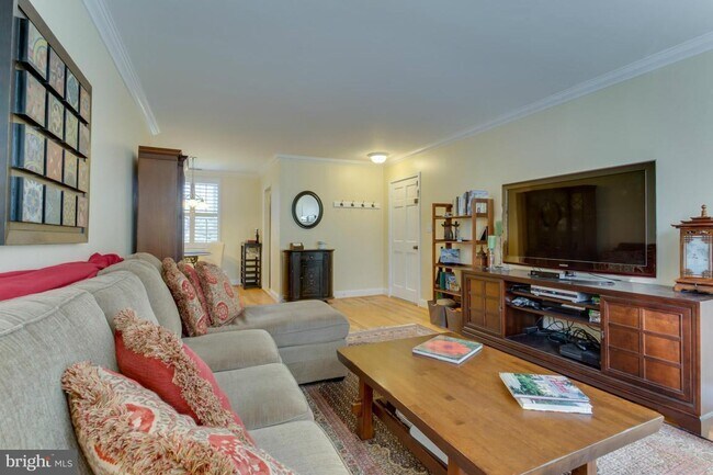 Foto del edificio - 3346 S Wakefield St