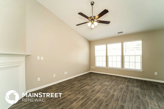 Building Photo - 8615 Appledale Dr