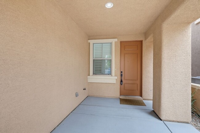 Foto del edificio - 10420 Mystic Pine Rd