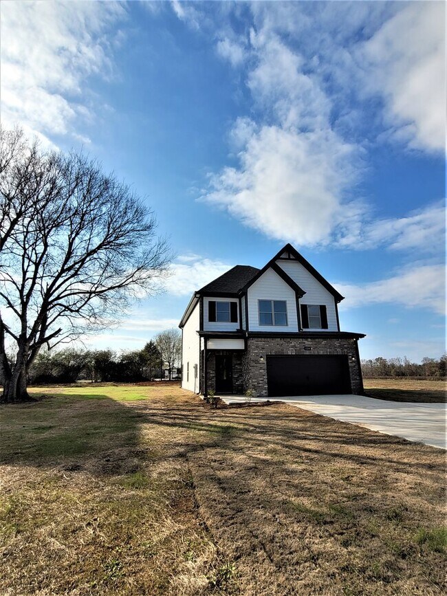 Foto del edificio - Home for Rent in Hazel Green, AL!!!  Sign ...