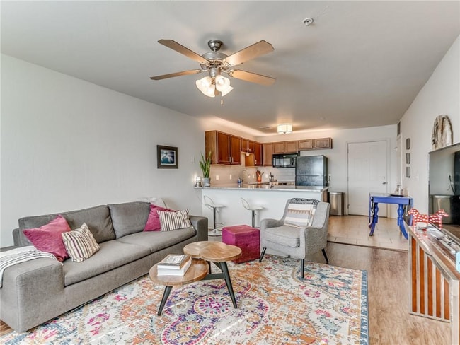 Foto del edificio - 1320 12th Ave SE