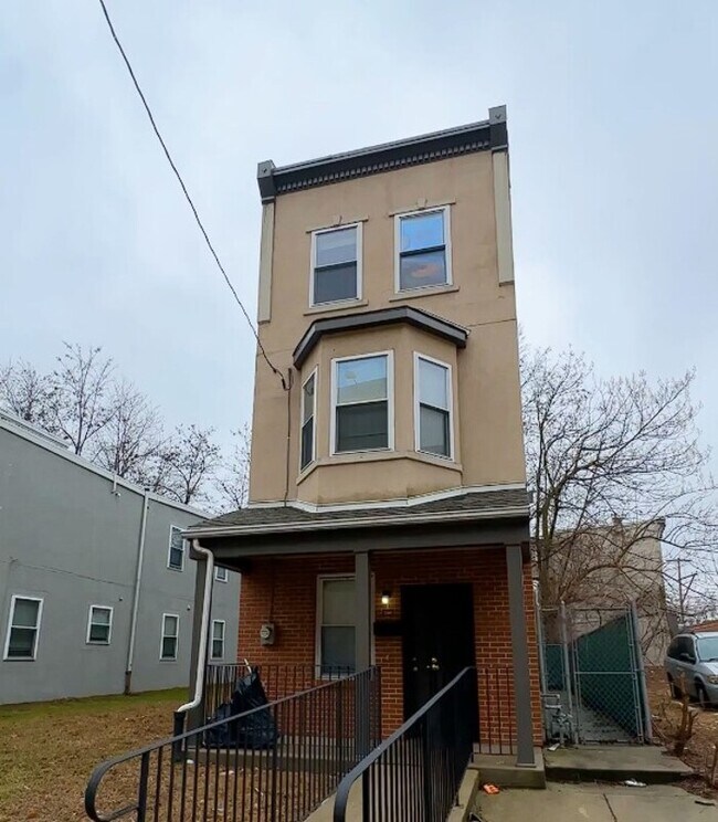 Foto del edificio - 3346 N 15th St