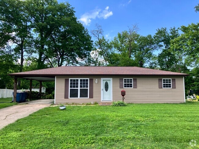 Building Photo - 106 Village Dr