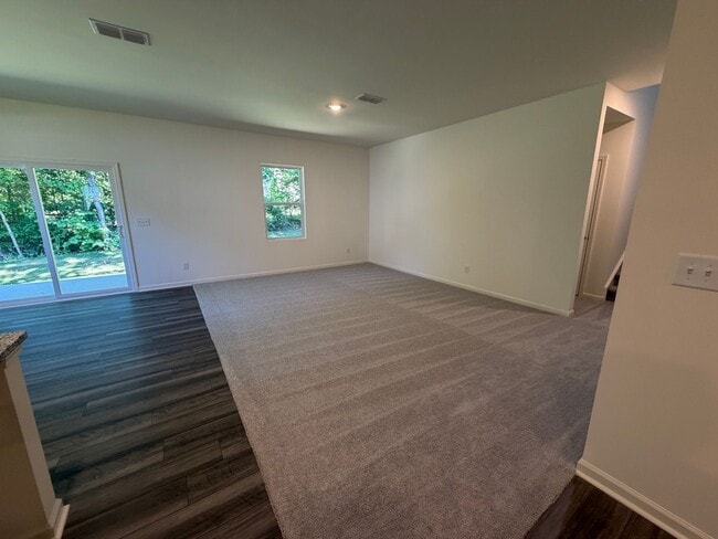 Building Photo - Mebane