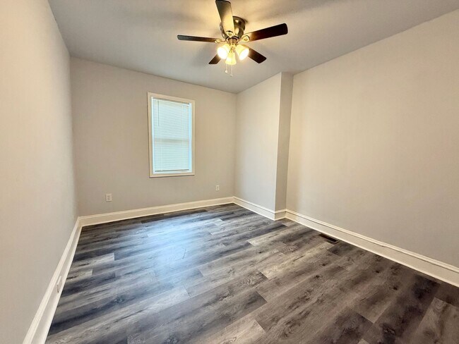Foto del edificio - 918 E Woodlawn St