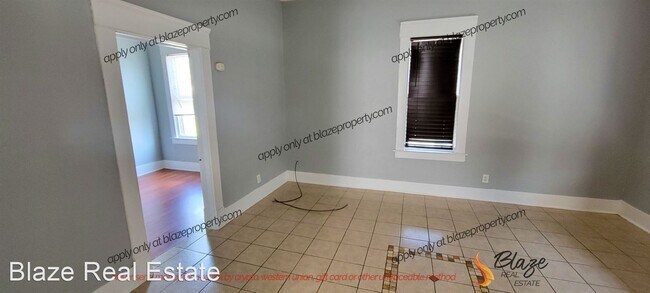 Foto del edificio - 3 br, 1 bath House - 515 SE 12th
