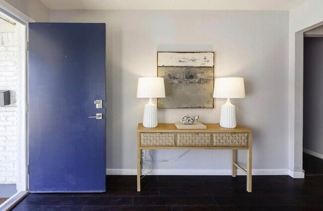 Foto del edificio - 10282 Vinemont St