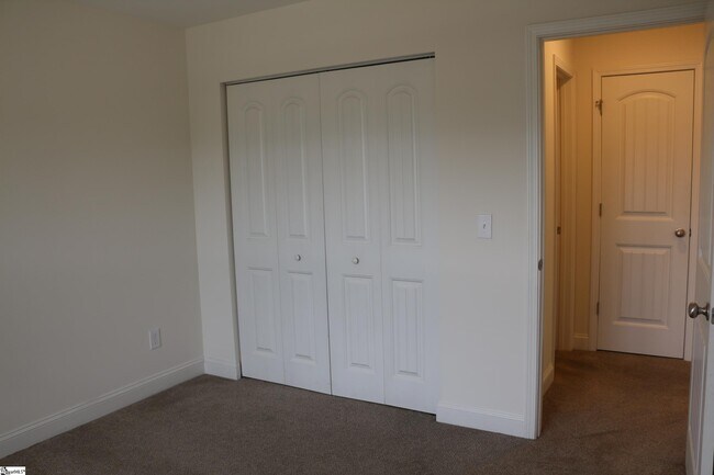 Foto del edificio - 715 Corley Way