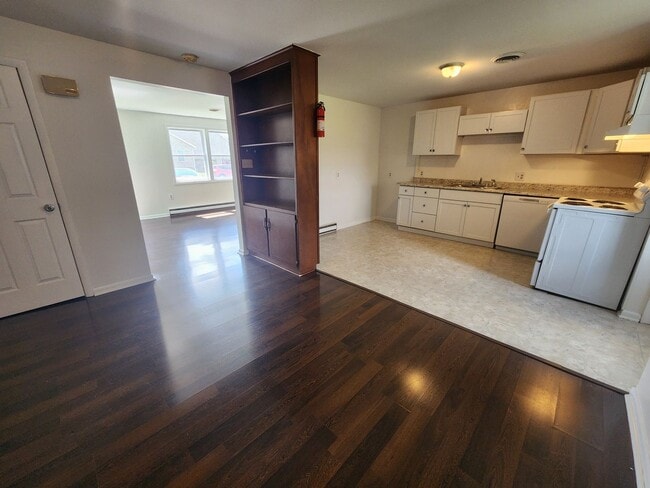 Foto del edificio - 3430 Gregway Dr