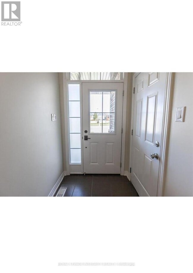 Building Photo - 2435 River Mist Rd