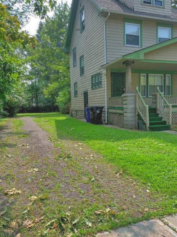 Building Photo - 11700 Robertson Ave