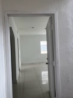 Foto del edificio - 1220 Marseille Dr