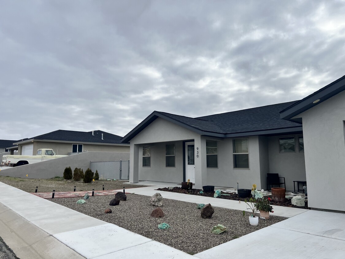 Foto principal - 930 Lonnie Ln
