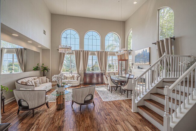 Building Photo - Expansive 5-Bedroom Home with Spa & Solar ...