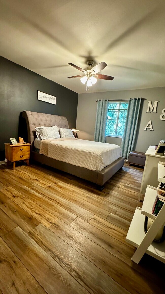 Foto del edificio - 6475 Emerald Dunes Dr