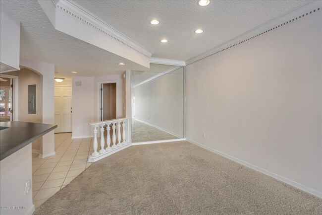 Building Photo - 2099 Winterbourne W