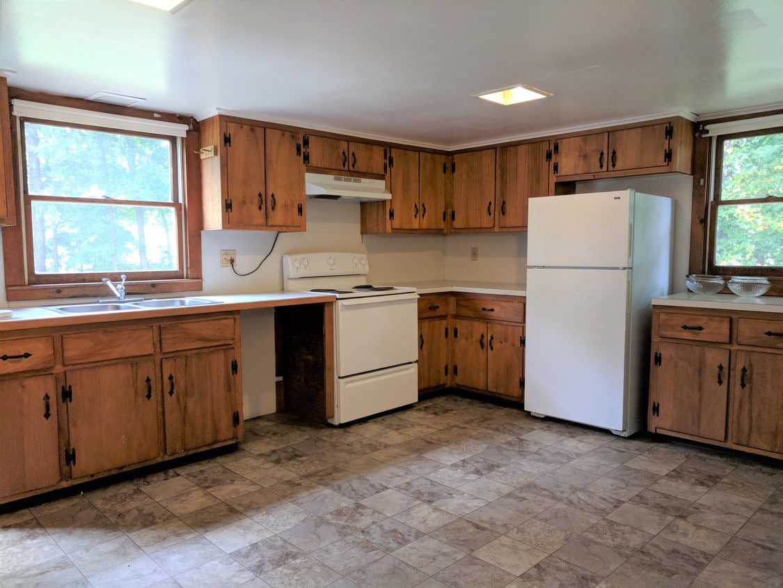 97 Belchertown Rd, Amherst, MA 01002 House Rental in Amherst, MA