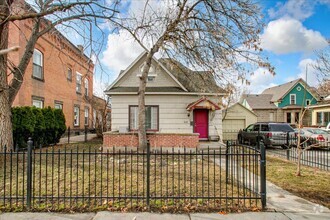 Building Photo - 1215 W Washington St