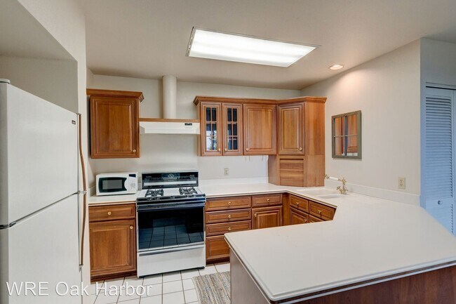 Building Photo - Studio, 1 bath House - 296 Alta Vista Ave