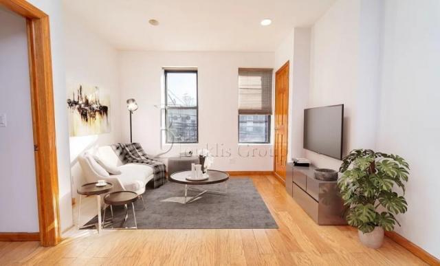 Building Photo - 2 bedroom in ASTORIA NY 11102