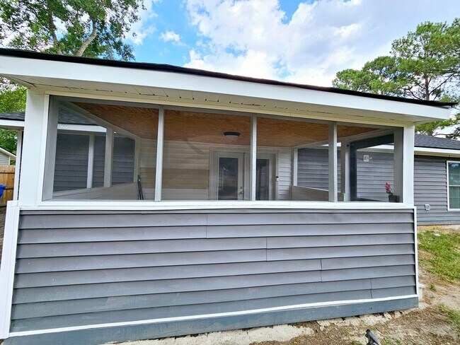 Foto del edificio - 6441 Rutherglen Dr